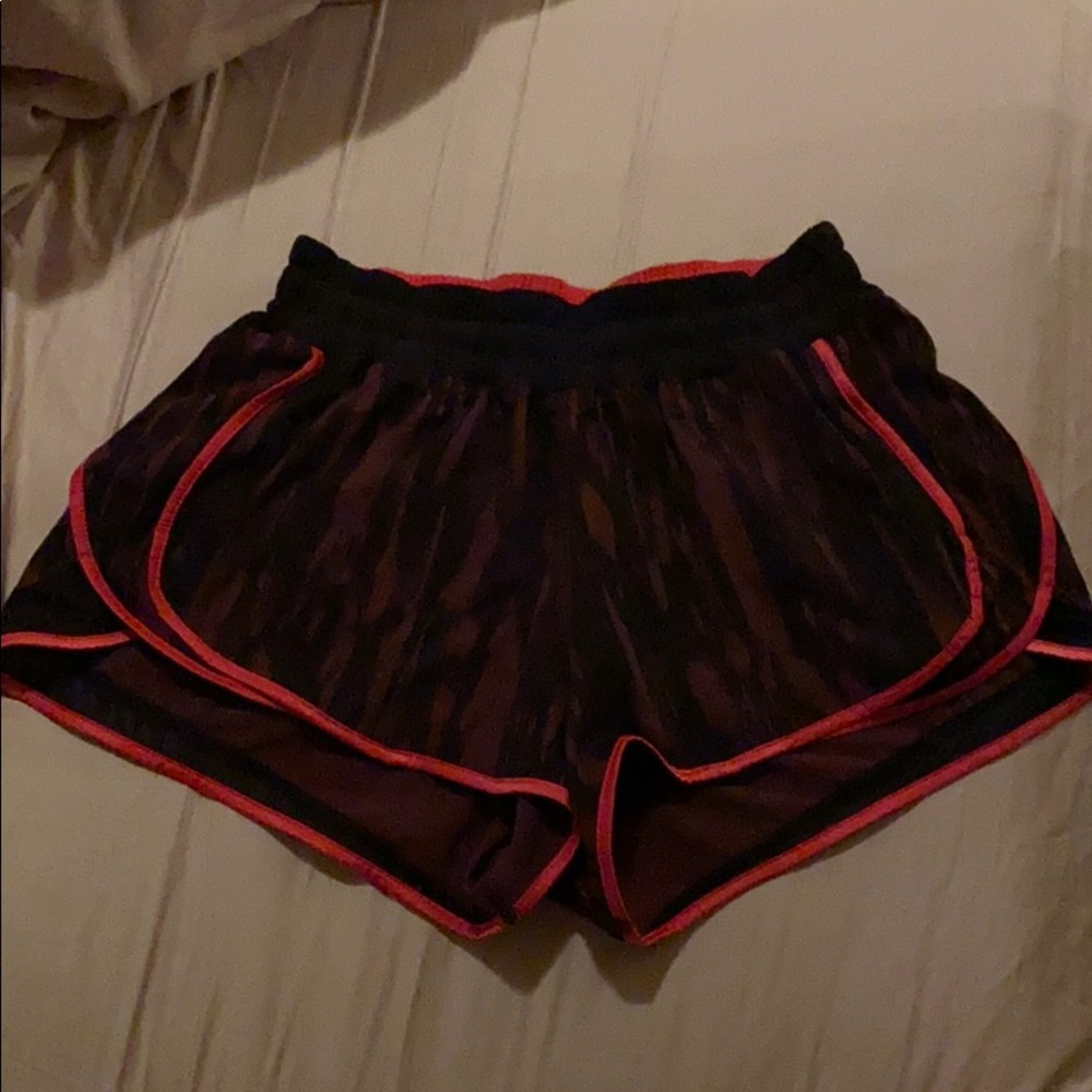 Lululemon shorts Hotty hot